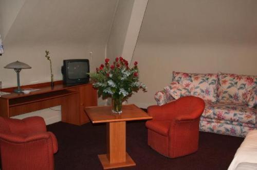 Hostellerie Lou Pahou Hotel 3*
